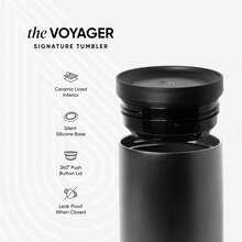 Taza de Café para Viaje con Tapa 360°| Vasoérmico de Acero Inoxidable Aislado con Revestimiento de Cerámica| Regalos para Mujeres| Voyager Colección| 470 ml.| Salvia de vidrio marino - Patrón: Caleidoscopio - Ver 2