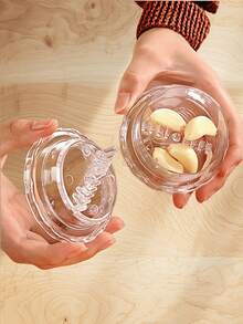 1 pieza Molinillo manual de ajo con giro | Molinillo de hierbas multifuncional - Un giro para triturar y antiadherente - Diseño de mango mecánico duradero - Procesa fácilmente ajo y jengibre - Herramienta pequeña esencial para la cocina - Multicolor - Ver 5