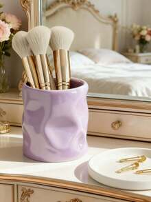 1个不对称树脂化妆刷架，表面凹凸不平，多功能桌面装饰，迷你花瓶和收纳盒，适用于客厅、卧室和办公室（白色和紫色）