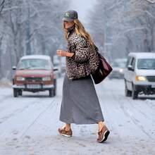 女士双面夹克，时尚百搭，酒红色加厚保暖棉质外套，适合秋冬季节穿着，豹纹印花，酒红色夹克 - 酒紅色 - 查看 4