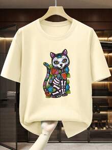 Camiseta Hombre con Estampado de Gato Día de Muertos, Diseño Mexicano Colorido y Detallado, Estilo Calavera con Flores, Ideal para Fiestas Temáticas, Festival de la Muerte, Moda Urbana y Cultura Latina,  en México - Albaricoque - Ver 1