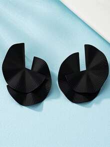 1 Pair Fashionable Geometric Asymmetrical Fan-Shaped Gold-Tone Stud Earrings, Suitable For Women's Party Wear