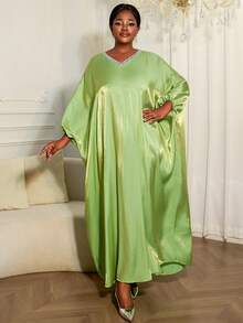 Modest Long Sleeve V Neck African Dress With Batwing Sleeves Sequin Embellishment
