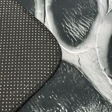 1 szt. luksusowy szary dywan z nadrukiem psiej łapy, mata dla zwierząt, supergęsty, krótki pluszowy materiał, 1000 g/m², wytrzymały i nadający się do prania w pralce, odpowiedni do biura, przedpokoju, wejścia, sypialni, kuchni, przyjazny zwierzętom wystrój domu, może być używany jako prezent świąteczny, na parapetówkę, dla miłośników zwierząt, na Boże Narodzenie, nowoczesna dekoracja podłogi w domu!