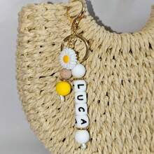 1个定制雏菊硅胶钥匙扣，可个性化定制姓名扣，纪念礼物，女士礼物，男士礼物，手机配件，个性化礼物，趣味礼物，新年魅力 - 柔和淡色 - 查看 47