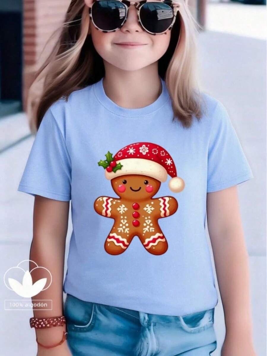 Esta nueva y moderna camiseta de manga corta 100 % algodón para niña luce un estampado navideño. Esta camiseta holgada, informal y versátil está confeccionada con un tejido suave y agradable para la piel de tu bebé. Ya sea para una reunión familiar, un evento escolar o una salida para jugar al aire libre, esta camiseta permite que tu hija se mueva con libertad y comodidad. - Azul - Ver 1