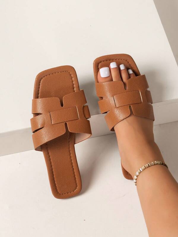 1 Pair Women's Summer New Casual Beach Flat Sandals, Open Toe Gold Color, Fashion Versatile, Lightweight & Comfortable, All-Match Daily Wear. Comfortable Summer Footwear, Suitable For Everyday Wear, Fashionable Open Toe Design, Good Breathability, Versatile Casual Sandals, Suitable For Pairing With Any Outfit, Fashionable For French Women, Suitable For Dresses, Beach, Honeymoon, Bohemian Style, Toe Strap, Flat Casual Shoes, Beach Shoes