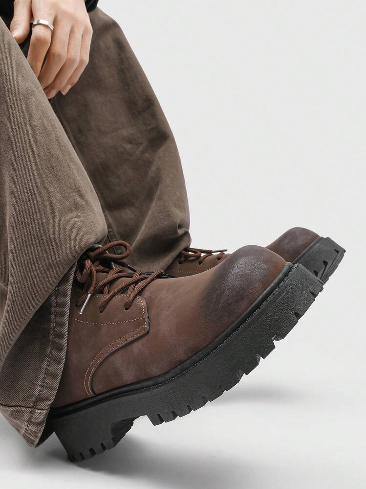 Botas de Cano Alto de Bico Redondo Masculinas, Sola Grossa, Antiderrapante, Estilo Casual Vintage, Botas Cano Curto para Homens Plus Size, Uso Externo no Inverno - Castanho - Visão 5