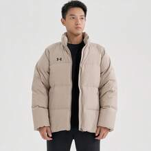 Under Armour 男女通用短款羽绒服，2026 新款基础保暖防风休闲运动夹克，25600801-299 - 卡其色 - 查看 1