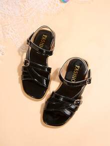 女童户外凉鞋夏季新款圆头镂空水钻贴防滑时尚优雅儿童平底沙滩凉鞋