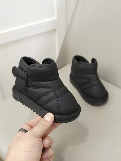 1 Pair Infant Comfortable Warm Boots, Soft Material With Hook And Loop Design For Easy On/Off. Thermal Lining Provides Extra Warmth For Cold Weather. Non-Slip, Durable Soles Offer Stable Support. Simple, Fashionable Appearance Suitable For Daily Wear And Outdoor Activities, An Ideal Winter Footwear Choice For Babies.