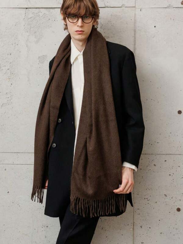 1 pieza Bufanda casual de unicolor de cachemir sintético para hombres, estilo universitario, adecuada para la transición de temporada, uso diario, a prueba de viento y cálida, otoño