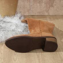 Botas de montar hasta la rodilla de ante con cierre lateral versátil, de estilo clásico vintage y tacón bajo para mujeres de talla grande