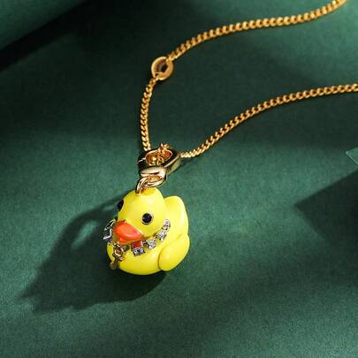 1ชิ้น สร้อยคอจี้เป็ดสีเหลืองเคลือบการ์ตูนน่ารักและทันสมัย เหมาะสำหรับเครื่องประดับปาร์ตี้ที่หวานและสง่างามของผู้หญิง, จี้กระเป๋า/พวงกุญแจ, ของขวัญฮาโลวีนและคริสต์มาส