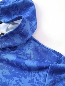 男士轻薄扎染水洗连帽卫衣和抽绳运动裤两件套，老鹰印花图案，连帽卫衣带抽绳和口袋，运动裤腰部也带抽绳，适合春、秋、冬三季街头穿搭、慢跑、通勤、旅行、户外活动，是送给丈夫或男友的理想礼物。 - 彩色 - 查看 3