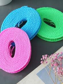 1 pieza Tendedero retráctil portátil, tendedero de camping ajustable, secadora de ropa interior/exterior, artículo del hogar. Esta cuerda de tender elástica y expansible es adecuada para el patio trasero, las vacaciones y el balcón del hotel, es conveniente de llevar, una opción ideal para acampar en vacaciones, un imprescindible para vacaciones, accesorio de viaje, esencial para vacaciones de verano. - Multicolor - Ver 2