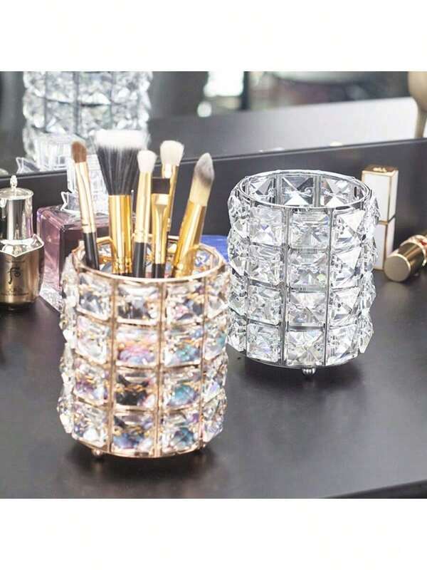 صندوق تخزين مكياج أكريليك على الطراز البلوري الأنيق باللون الذهبي والفضي، حامل فرش المكياج متعدد الوظائف على المكتب، حامل أقلام رصاص بتصميم دائري مثالي لتخزين فرش المكياج والأقلام والأدوات المانيكير