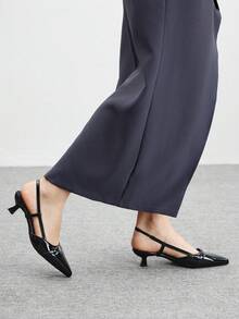 GlamourGrip Zapatillas de tacón elegantes para mujer – Punta fina, diseño ancho cómodo, recubierto brillante con hebilla, estilo slingback moderno y versátil – Tendenci 2025 para oficina, citas y outfits diarios - Negro - Ver 3