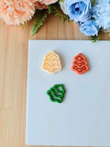 1 pieza Cortador de arcilla polimérica con diseño diferente de árbol de Navidad, molde de corte de arcilla navideña, herramienta de cerámica suave DIY, kit de fabricación de joyas de arcilla polimérica para pendientes, adornos navideños y manualidades festivas, suministros para manualidades