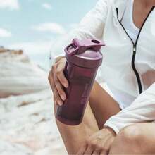 BlenderBottle Classic V2 Shaker Bottle Perfect For Protein Shakes And Pre Workout, 28-Ounce, Clear_Black - MàuJ - Xem 6