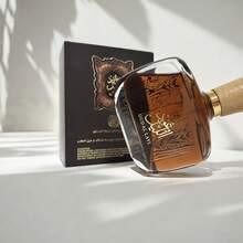 清新木质香薰油 Oud Al Layl，非常适合日常使用，清新空气和除臭，是任何场合的理想礼物