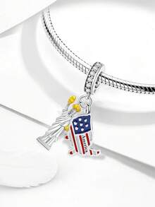 1件925纯银西班牙珠吊坠，适合女士手链、手镯DIY饰品制作及日常搭配，是女孩的理想配饰。 - 串珠 - 查看 7