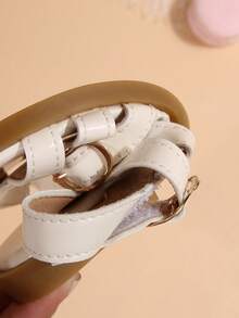 Children Fashion Outdoor Sandals Summer Square Toe Flat Shoes Strap Sandals New Style Girls Shoes Stylish Beach Slippers - Beige - View 11