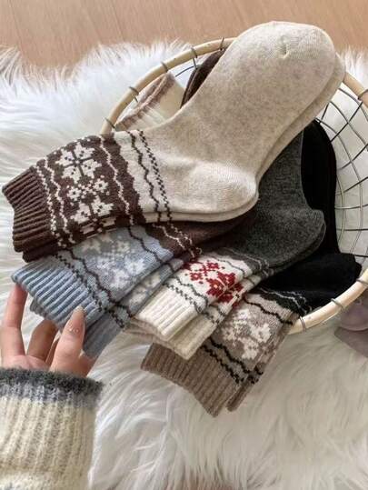 4 双复古条纹羊毛混纺厚款保暖中筒袜，日式拼色雪花图案中筒袜，冬季