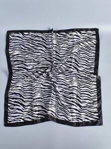 1pc Zebra Striped Print Bandana For Women, Large Square Scarf Head Wrap With Animal Pattern, Boho Chic Hair Band Headband For Fashion Decoration, Bold Statement Accessory For Outings Vacation - 黑與白 - 查看 3