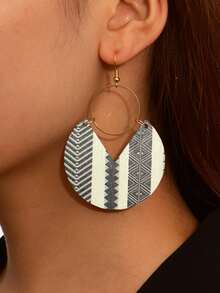 1 Pair Fashionable Exaggerated Vintage Wooden Leaf Earrings For Women
