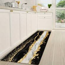 Bright Modern Kitchen White Cabinetry Gold Hardware Black Base White Marble-Like Streaks Gold Veins Dots Runner Rug Stainless Steel Pots Wooden Spoon Countertop Kitchen Items Green Outdoor Scene Patio - 彩色 - 查看 2