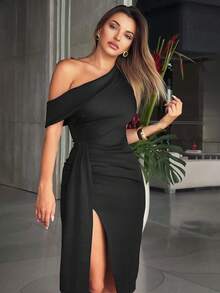 CurvySweet 经典优雅不对称露肩前开衩垂褶缎带修身高弹力中长连衣裙，日常通勤、商务休闲、晚宴约会、派对、节日、度假婚礼黑色 - 黑色 - 查看 3