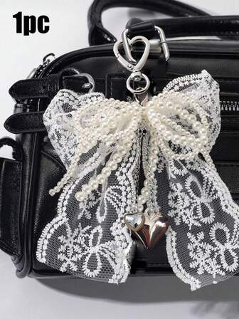 Y2k Kawaii söt och enkel modepärla med rosett, elegant pärla - utsmyckat hänge med hjärta, multifunktionell gör-det-själv-nyckelring, perfekt för att styla handväskor, väskor och ryggsäckar, lämplig för par, damer, flickor och bästa vänner att bära varje dag när de går ut, Halloween, lärarens dag-present. Perfekt present, jul, lärarens dag-present. Bröllop, födelsedagar, mödrar, lärare, vänner, brudtärnor, studenter och tillbaka till skolan.