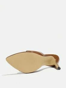 女士高跟镜面穆勒鞋，经典春夏设计，适合夜店、度假村、派对、宴会、户外、街头、T台、居家及休闲场合。鞋款特色包括：束腰带、尖头、性感露趾、纤细高跟、高品质镜面材质，时尚优雅，百搭，棕色。 - 棕色 - 查看 10