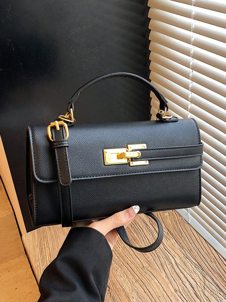 【双色宣言 | 轻奢通勤手提包套装】棕色和黑色双色 * 金色扣环锁链 | 展现现代都市旅行美学 精致的荔枝纹皮革散发着温暖的光泽，矩形轮廓再现了极简主义风格。