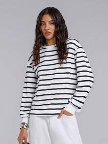 TypaGal 秋冬季现代野性时尚新年派对复古优雅性感街头简约春季白色条纹印花落肩卫衣毕业季、返校季、毕业典礼、教师节女装、秋冬季返校季 - 黑與白 - 查看 1