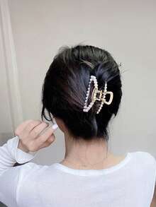 1 pieza Pinza de pelo asimétrica de lujo para mujer - Calidad premium, con incrustaciones de rhinestone, agarre firme (antideslizante), eleva instantáneamente tu apariencia, perfecta para ocasiones diarias/citas/oficina/fiestas/bodas Accesorios para el cabello Pinza de moda para vacaciones, verano, vacaciones, viajes, festivales, cumpleaños - Multicolor - Ver 6