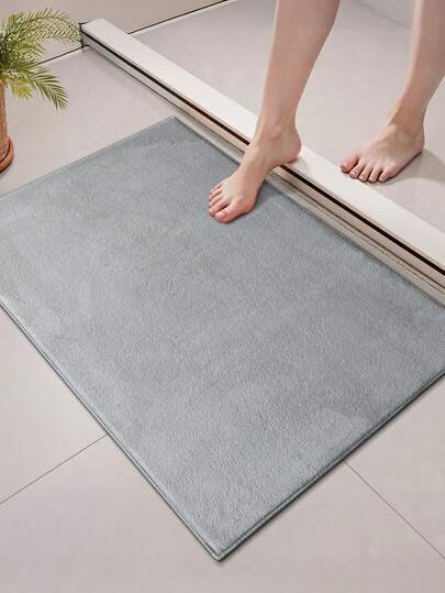 1 件秋冬新款珊瑚绒浴室垫 | 现代北欧简约纯色浴室地毯 | 面料柔软，脚感舒适，易于清洁，可机洗家居装饰地毯 | 适用于卧室、浴室、玄关、浴缸 | 四季皆宜 | 为家居装饰增添质感和风格，非常适合情人节、圣诞节