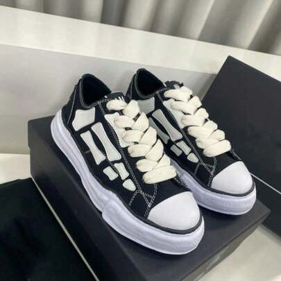 2025 MMY X Colaboración con Diseñador Famoso Zapatos de Skate Clásicos Antideslizantes, Duraderos y Ligeros de Caña Baja, Colorway Negro y Blanco para Amantes del Campus