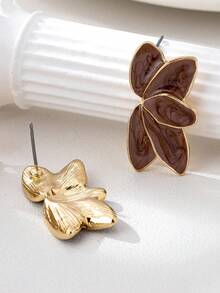 1 Pair Fashionable Simple Alloy Enamel Flower Stud Earrings - Chocolate Brown - View 5