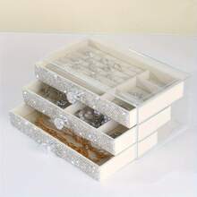 Hộp đựng trang sức 3 tầng - Có hai kiểu dáng: sang trọng đính đá và tối giản trong suốt, thiết kế dạng ngăn kéo để đựng bông tai/nhẫn/dây chuyền, món quà lý tưởng cho sinh nhật/kỷ niệm/Ngày của Mẹ/Ngày Valentine, quà tặng cho nữ, quà Giáng sinh, trang trí phòng. - Nhiều màu - Xem 11