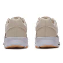 Nike 女款 Run Swift 3 跑鞋，简约复古透气缓震跑鞋，适合旅行、通勤和休闲穿着，DR2698-107 - 白/金屬銀/足球灰/塵光子色/黑 - 查看 5