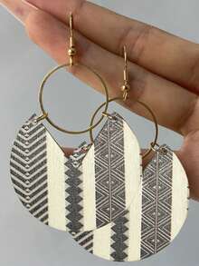 1 Pair Fashionable Exaggerated Vintage Wooden Leaf Earrings For Women