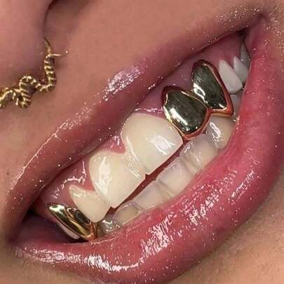 1 Pair Vampire Teeth Fangs, Halloween Vampire Accessories Realistic Vampire Fangs, Halloween Fake Teeth Cosplay Vampire Costume For Woman Men Halloween Party Makeup Dress Up Favors