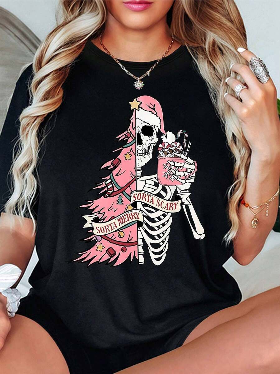 Camiseta de mujer con gráfico de esqueleto de Navidad rosa y sirena - Camiseta de manga corta con cuello redondo "Sorta Merry Sorta Scary", elástica media, lavable a máquina, camiseta casual de vacaciones para primavera/verano, regalos de sirena, ropa de primavera verano, estilo divertido y moderno, ajuste cómodo, ideal para Navidad - Oscuro - Ver 1