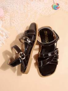 Girls' Outdoor Sandals Summer New Round Toe Hollow Out Rhinestone Sticker Anti Slip Fashionable And Elegant Children's Flat Beach Sandals