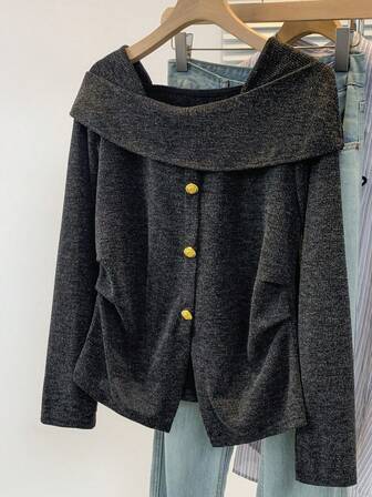 女式针织长袖方领上衣，不对称下摆，正面纽扣，常规版型