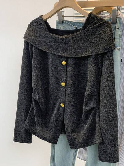 女式针织长袖方领上衣，不对称下摆，正面纽扣，常规版型