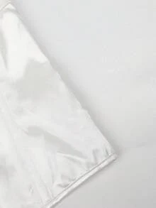 缎面抹胸露脐上衣，配有可调节肩带、前钩扣和后系带设计、钢圈塑形腰部，适合女性在圣诞节和感恩节穿着。 - 白色 - 查看 7