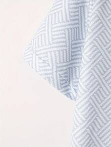 Conjunto informal de dos piezas para hombre compuesto por una camiseta de cuello redondo y manga corta y unos pantalones cortos con cordón. - Blanco - Ver 8